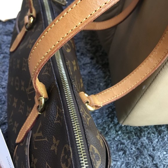 Authentic Louis Vuitton Totally in Monogram - Picture 5 of 12